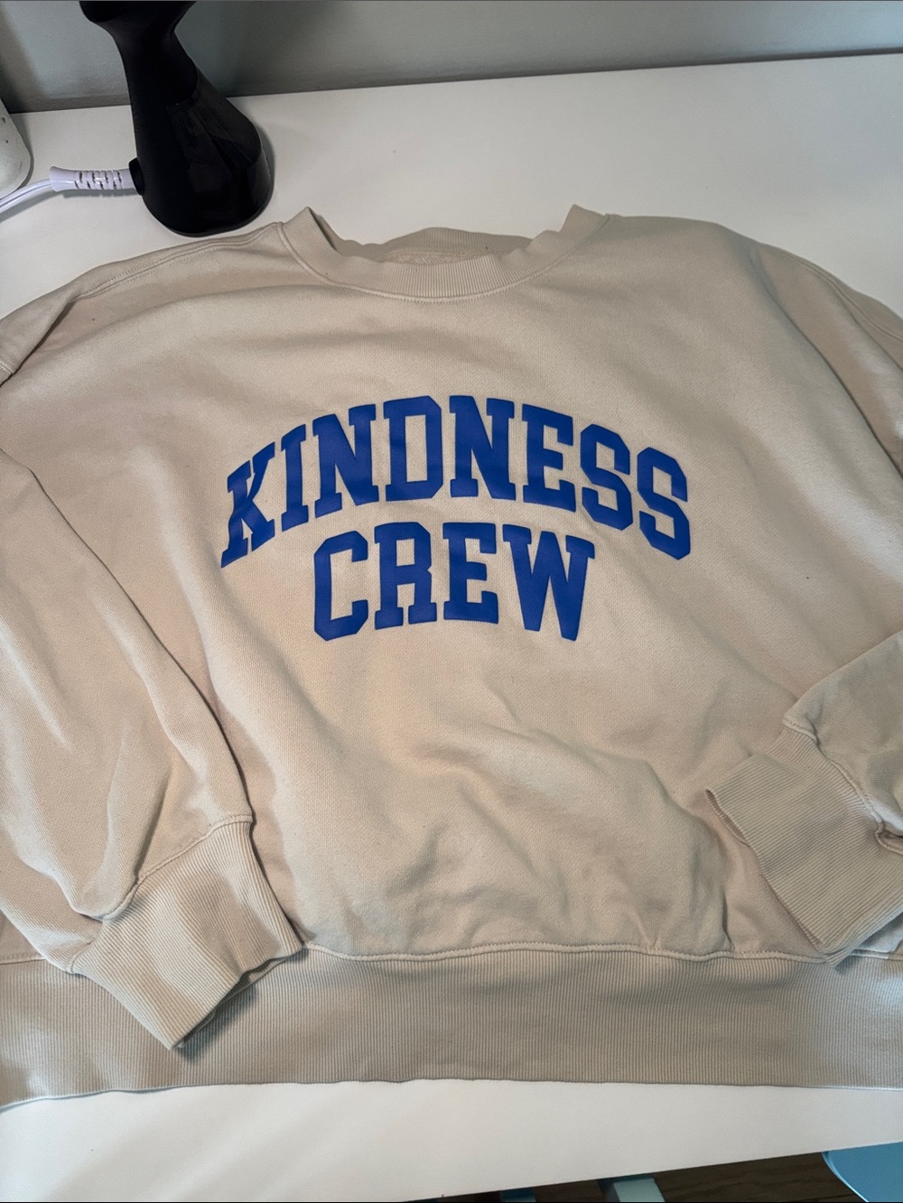 Old Navy Women’s  Beige "Kindness Crew" Sweatshirt & Shorts Set - Blue Logo - Picture 3 of 5